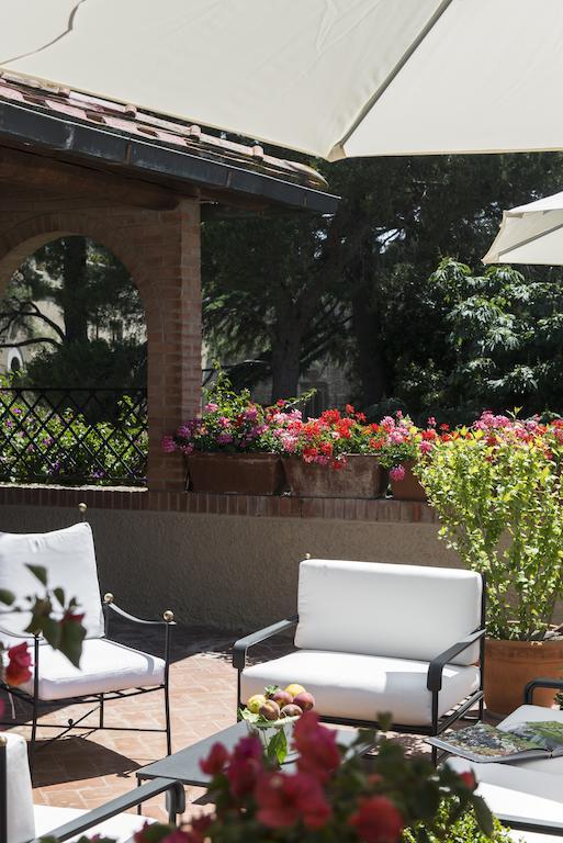L' Insolita Venturina Terme Exterior foto